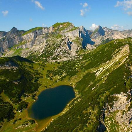 Apart Zireiner See كرامساش المظهر الخارجي الصورة